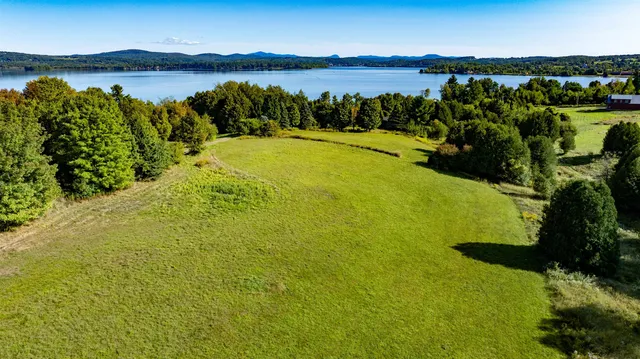 $1,200,000 | 81 Top Deck Lane, Newport Town, VT 05857