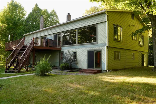 $1,200,000 | 81 Top Deck Lane, Newport Town, VT 05857