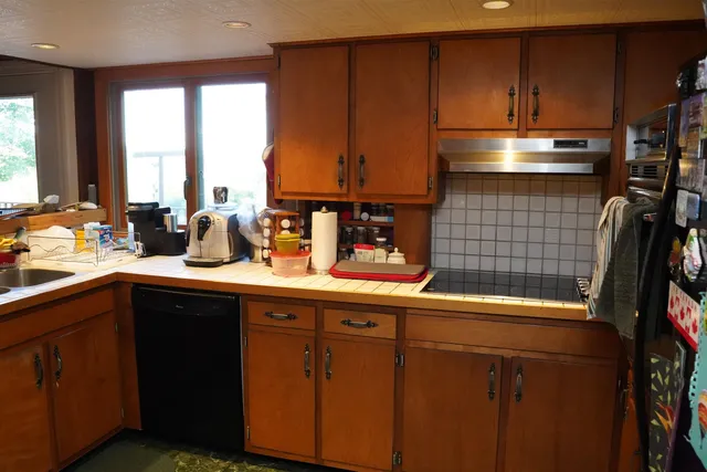 $1,200,000 | 81 Top Deck Lane, Newport Town, VT 05857