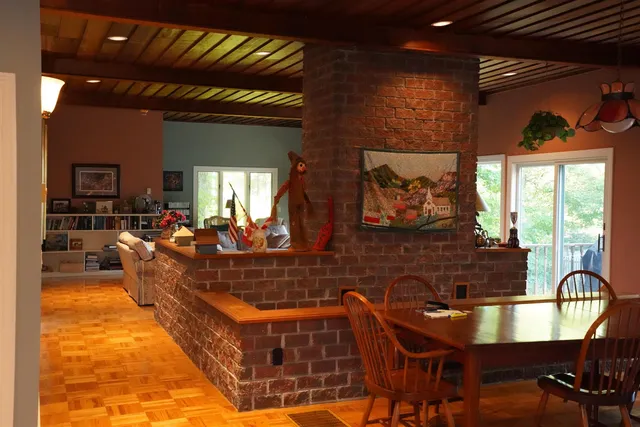 $1,200,000 | 81 Top Deck Lane, Newport Town, VT 05857