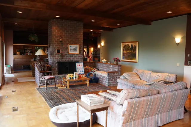 $1,200,000 | 81 Top Deck Lane, Newport Town, VT 05857