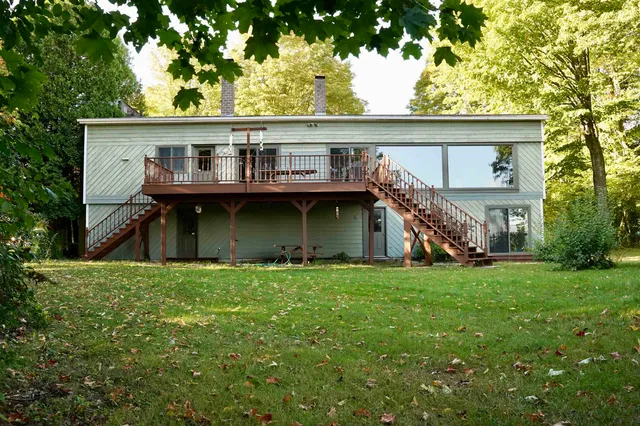 $1,200,000 | 81 Top Deck Lane, Newport Town, VT 05857