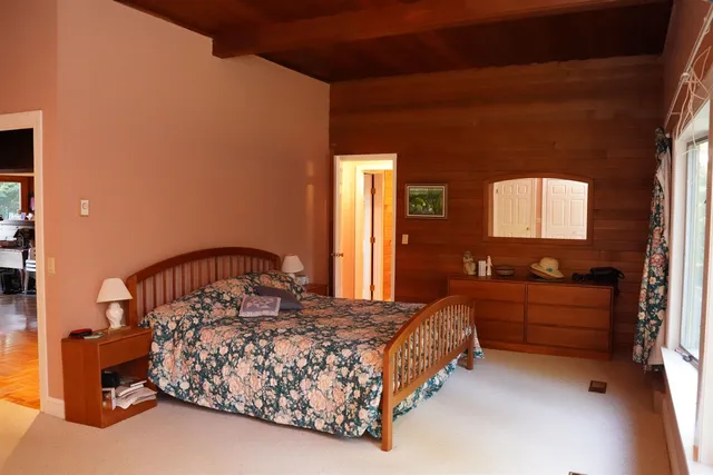 $1,200,000 | 81 Top Deck Lane, Newport Town, VT 05857