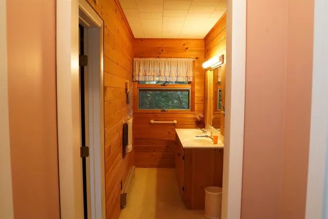 $1,200,000 | 81 Top Deck Lane, Newport Town, VT 05857