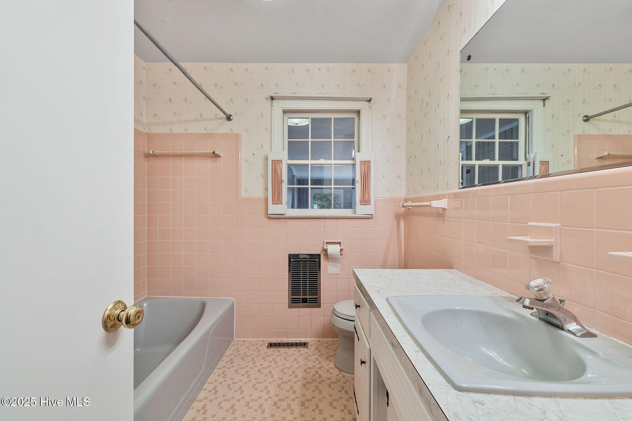 1818 North Friendly Road Goldsboro, NC 27530 - Photo 29 of 43 5T5A8913