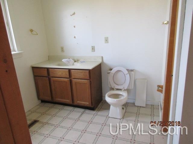 204 Bloomquist Road Iron River, MI 49935 - Photo 8 of 12