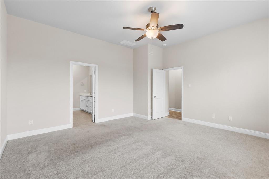 576 Spruce Trail Forney, TX 75126 - Photo 19 of 39 with Ensuite Bath