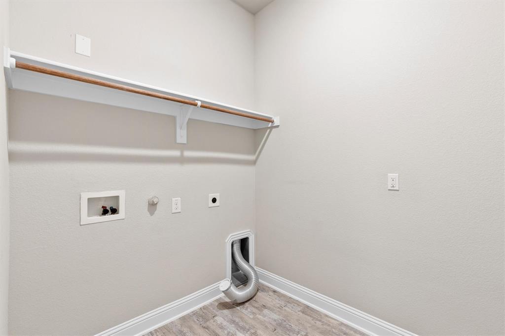 576 Spruce Trail Forney, TX 75126 - Photo 32 of 39 Full washer & dryer hookup - 1st Floor