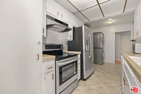 $589,500 | 5950 Buckingham Parkway, Unit 610, Culver City, CA 90230