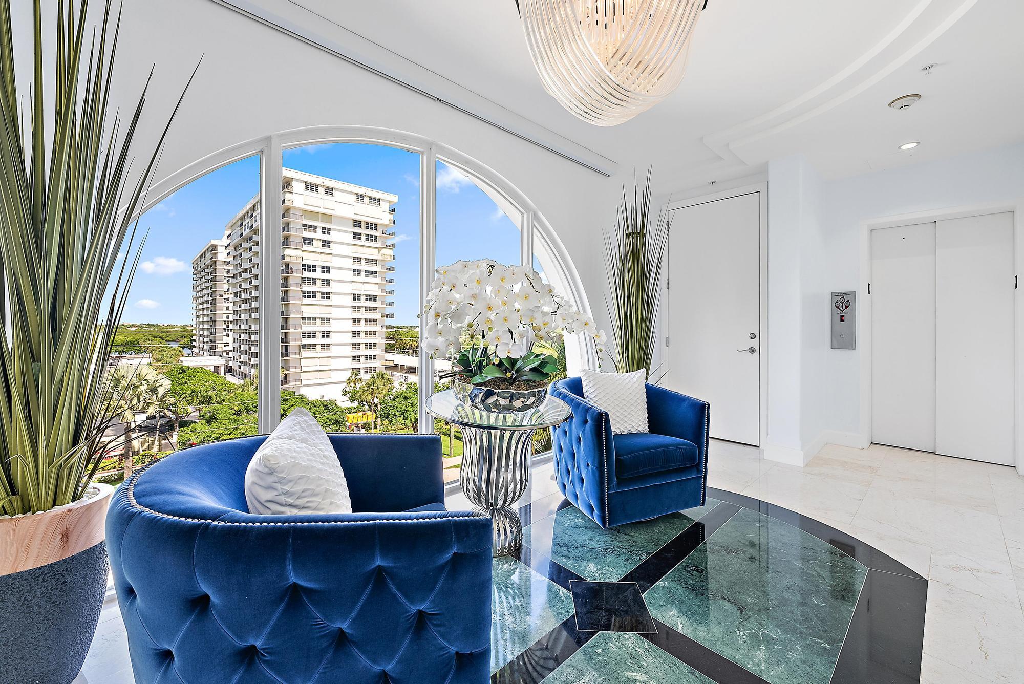 Undisclosed Address Boca Raton, FL 33431 - Photo 20 of 47 a living room with furniture and a large window