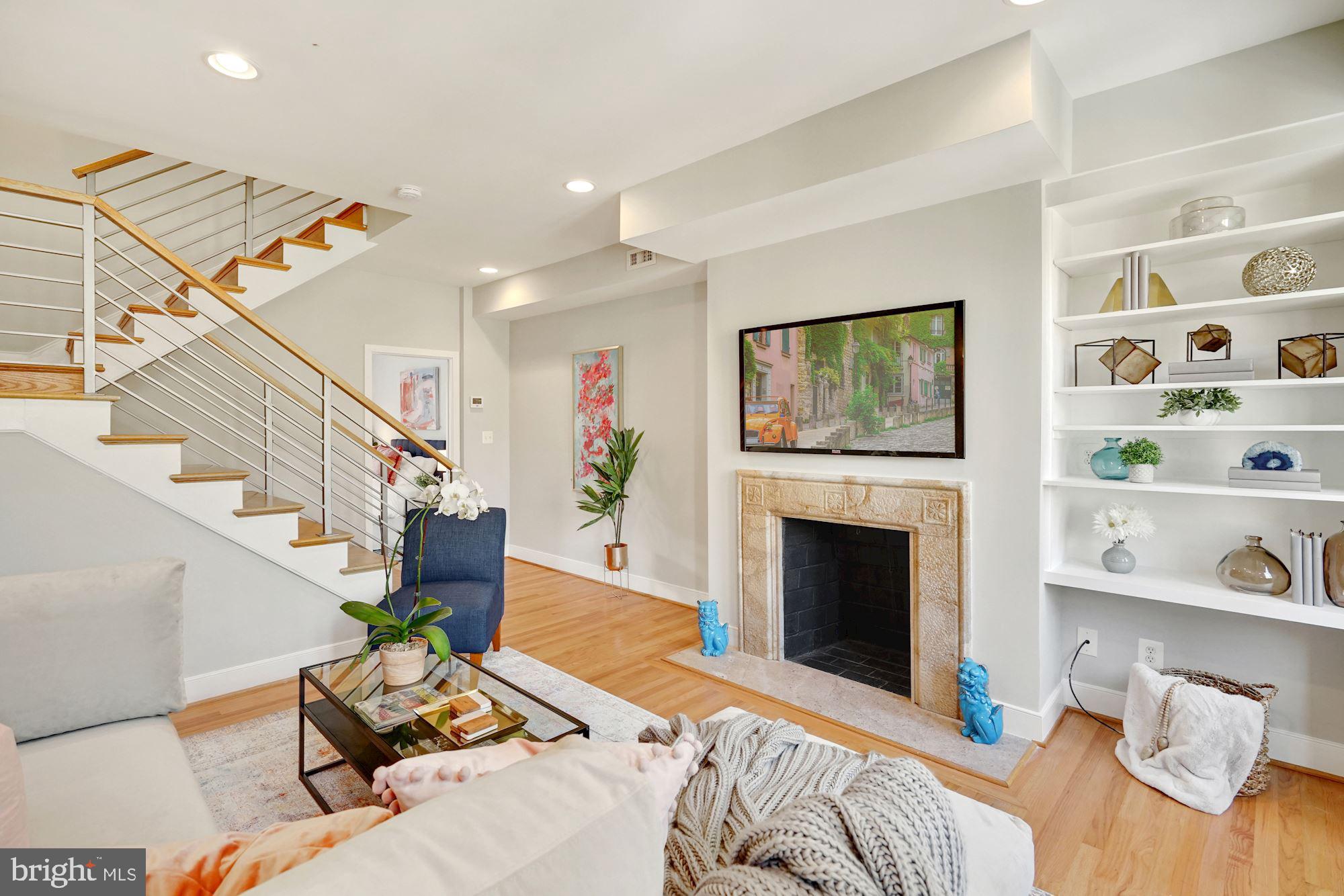 1830 Corcoran Street Northwest Washington, DC 20009 - Photo 11 of 20 Custom built-ins