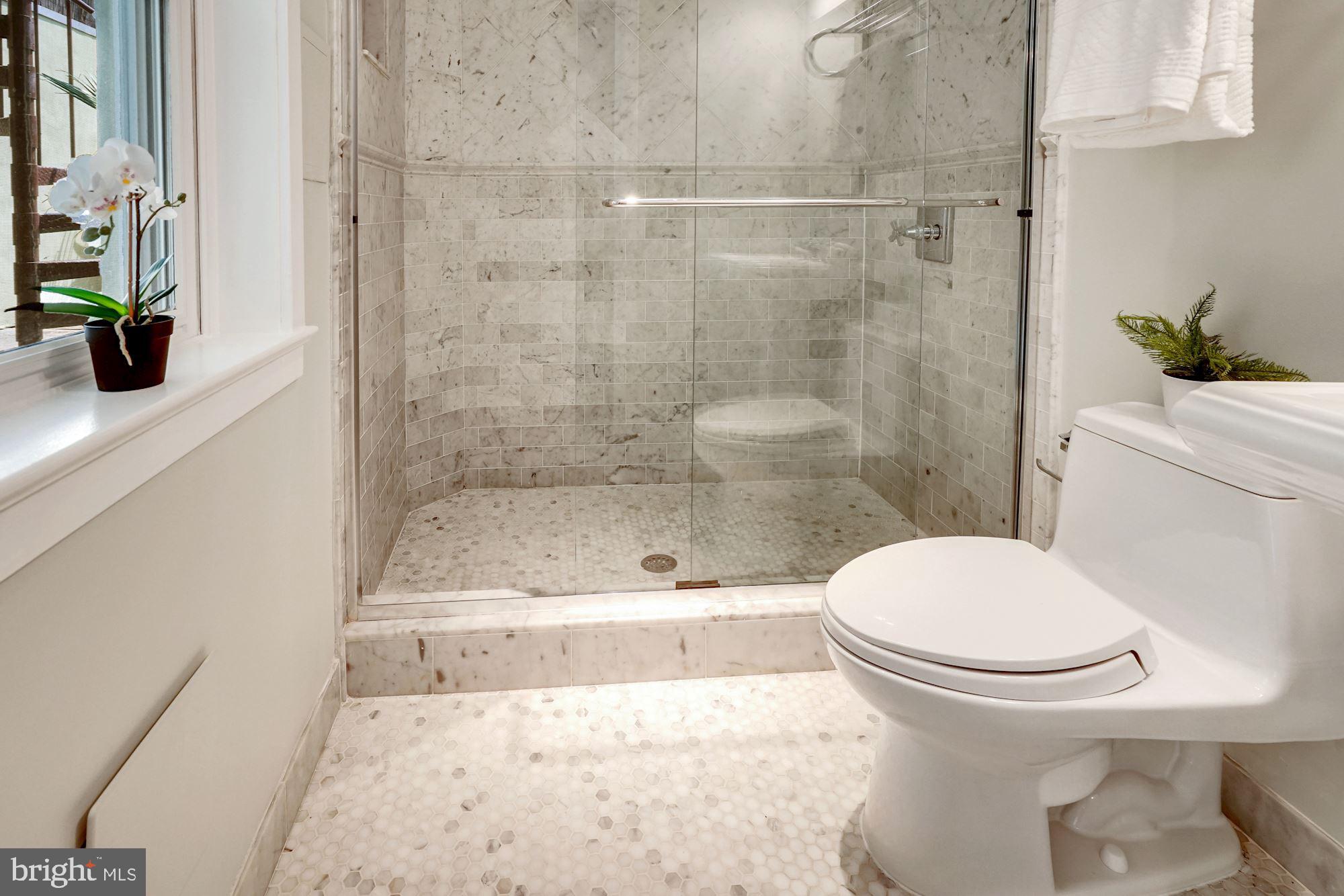 1830 Corcoran Street Northwest Washington, DC 20009 - Photo 4 of 20 Main level full bath