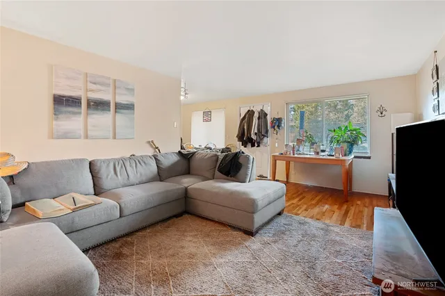 $1,900,000 | 19207 60th Avenue West, Lynnwood, WA 98036