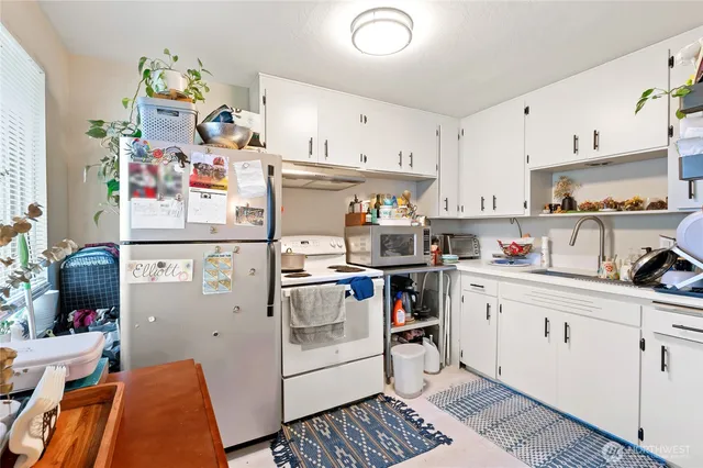 $1,900,000 | 19207 60th Avenue West, Lynnwood, WA 98036