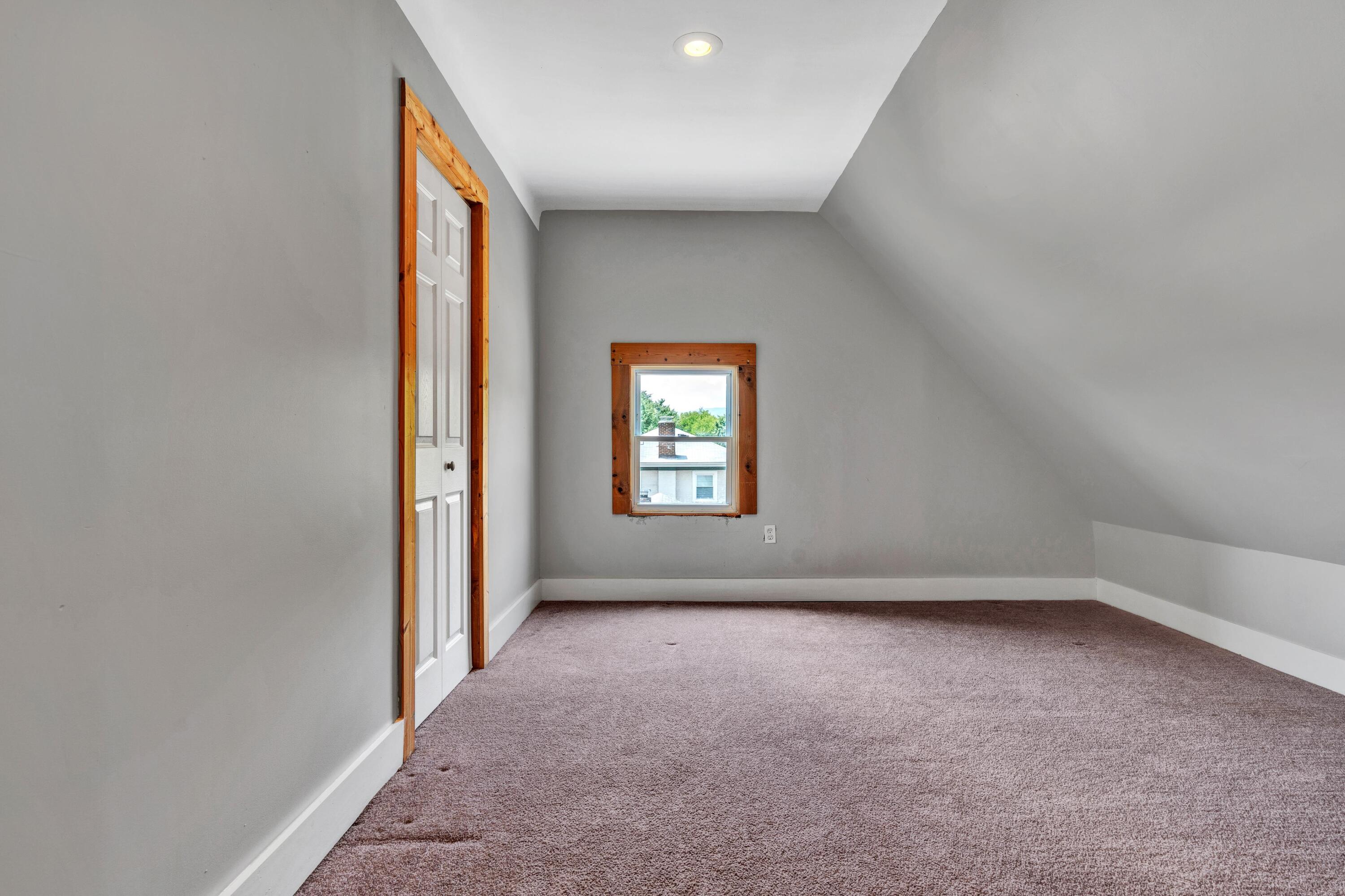 3116 Willow Road Northwest Roanoke, VA 24017 - Photo 22 of 40 Loft Bedroom 2