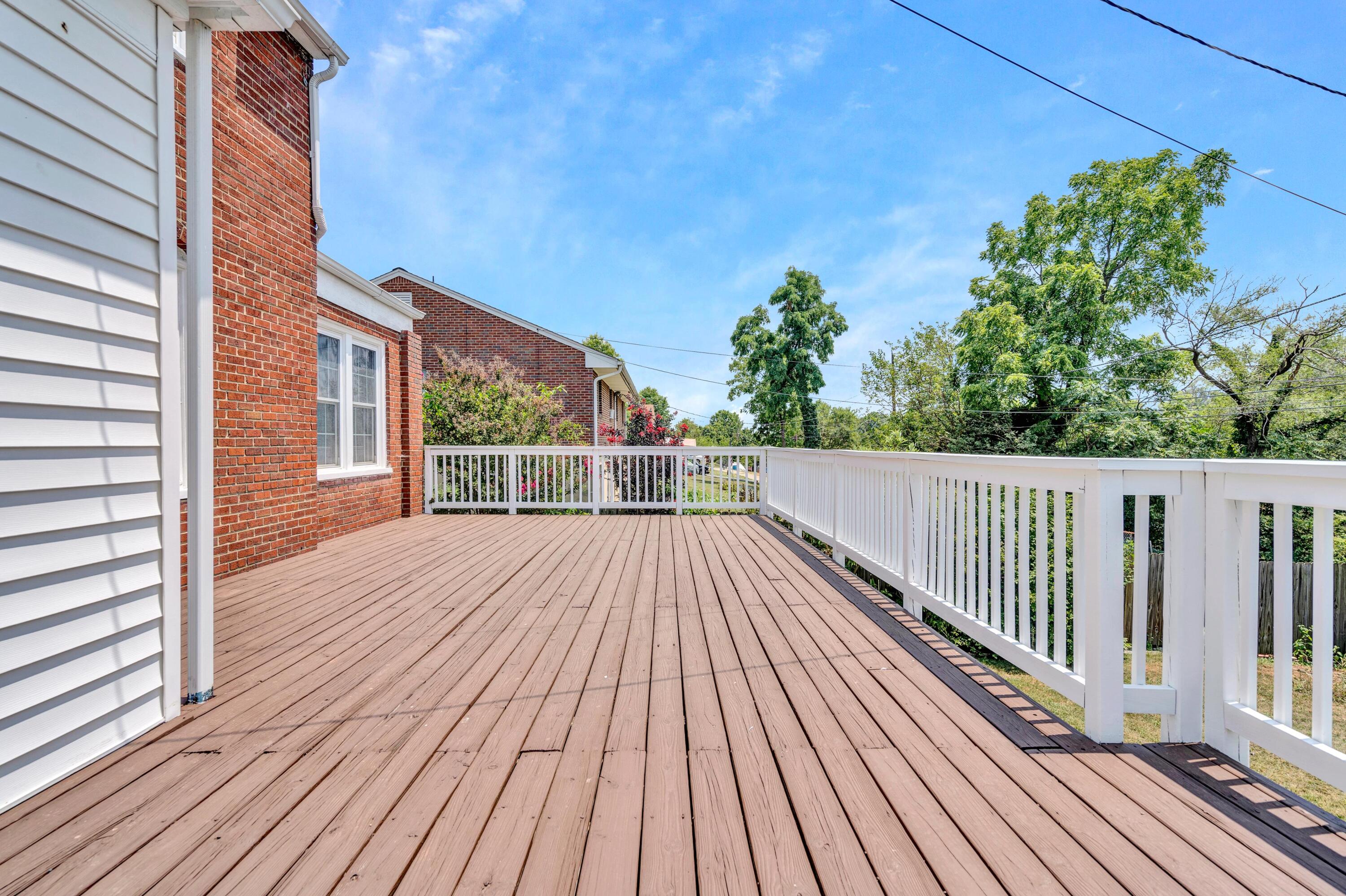 3116 Willow Road Northwest Roanoke, VA 24017 - Photo 32 of 40 Deck