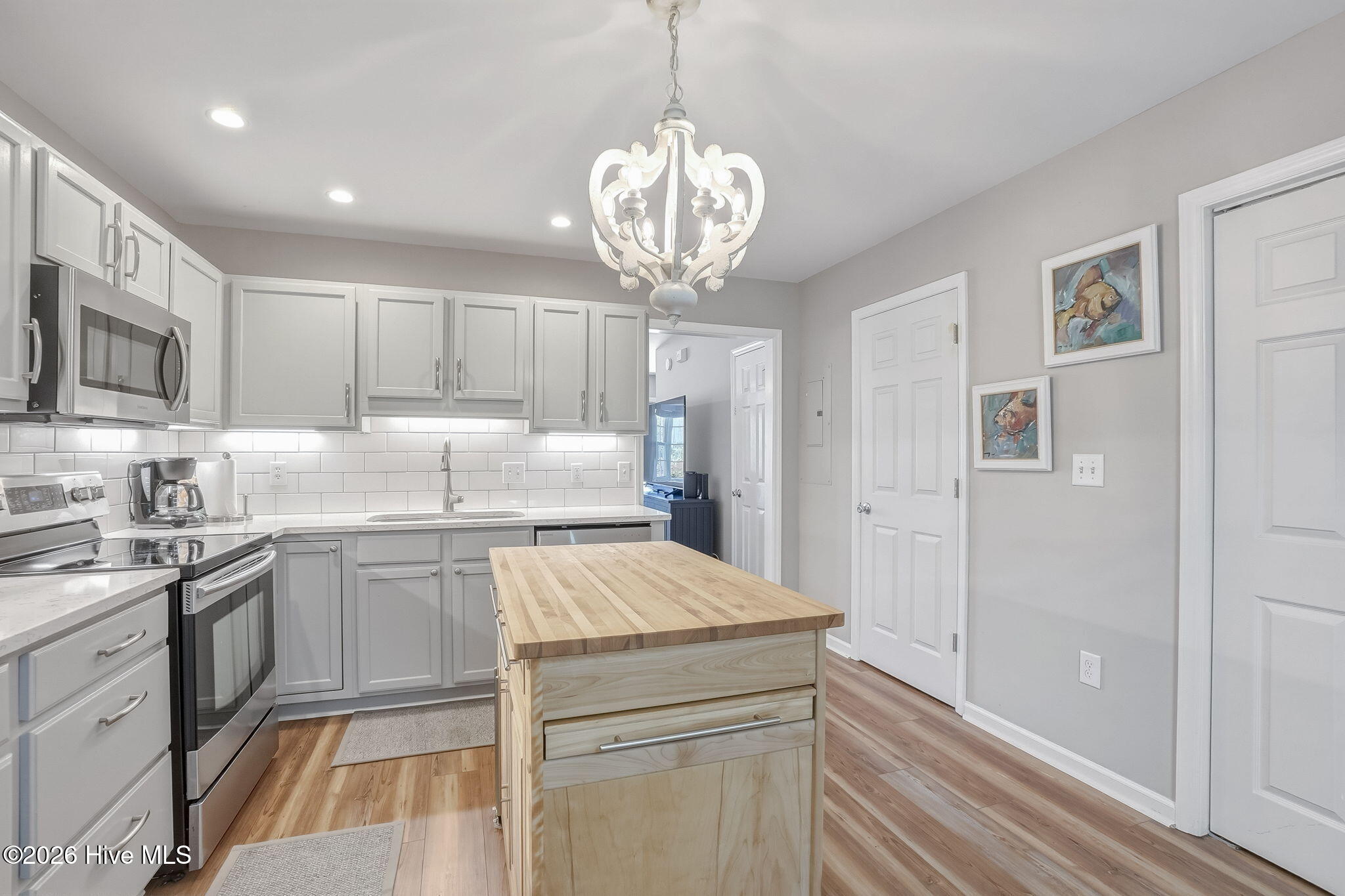 303 Barbour Road, Unit 503 Morehead City, NC 28557 - Photo 13 of 32 15-web-or-mls-chadwick-visuals-303-barbo