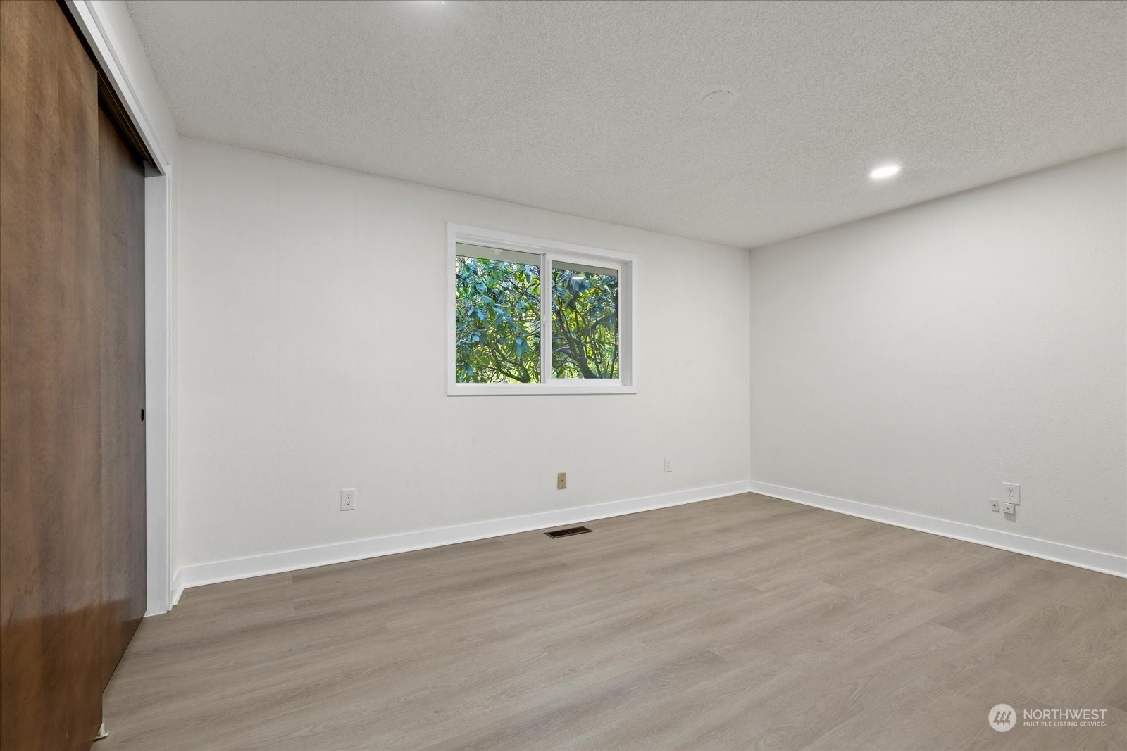 5520 Johnson Point Road Northeast Olympia, WA 98516 - Photo 23 of 28 Gallery Image 23