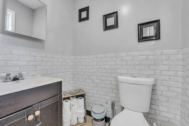 $315,000 | 32 Clifford Street, Springfield, MA 01109