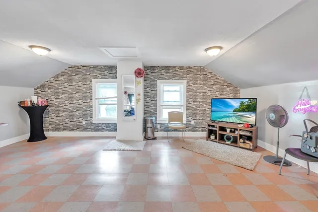 $315,000 | 32 Clifford Street, Springfield, MA 01109