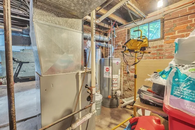 $315,000 | 32 Clifford Street, Springfield, MA 01109