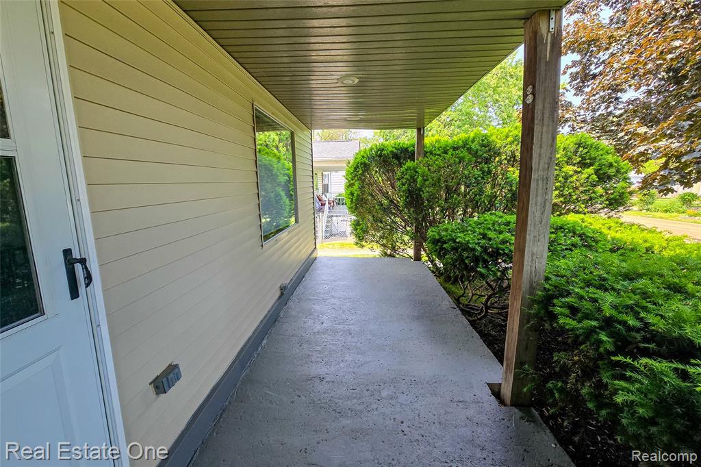 3180 Eastwood Drive Rochester, MI 48309 - Photo 38 of 45