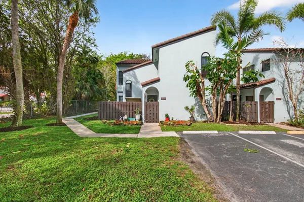 $3,200 | 22380 Pineapple Walk Drive, Boca Raton, FL 33433