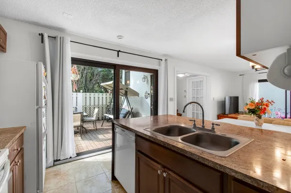 $3,200 | 22380 Pineapple Walk Drive, Boca Raton, FL 33433