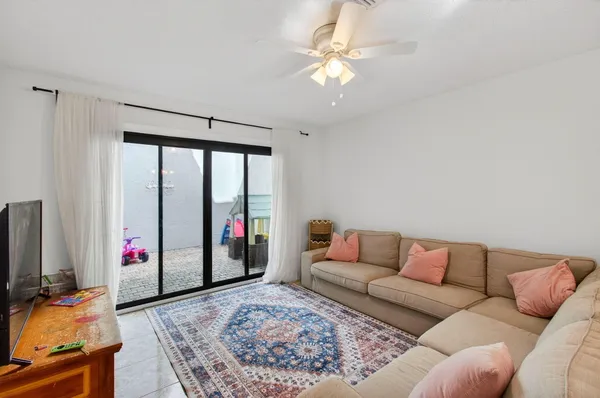 $3,200 | 22380 Pineapple Walk Drive, Boca Raton, FL 33433
