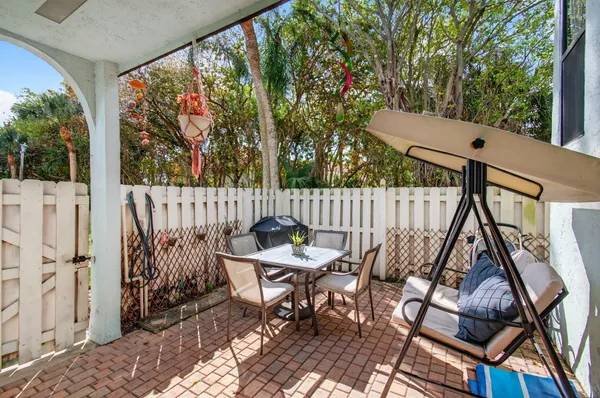 $3,200 | 22380 Pineapple Walk Drive, Boca Raton, FL 33433