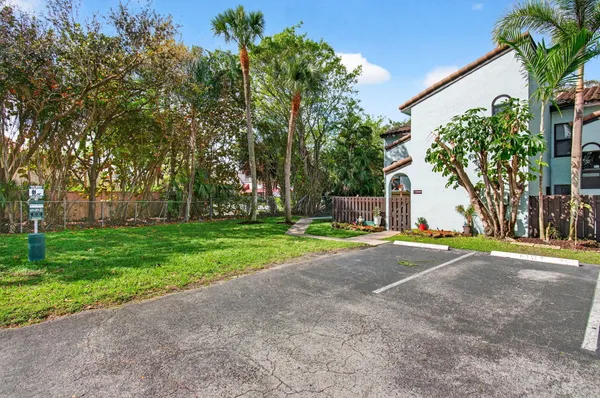 $3,200 | 22380 Pineapple Walk Drive, Boca Raton, FL 33433