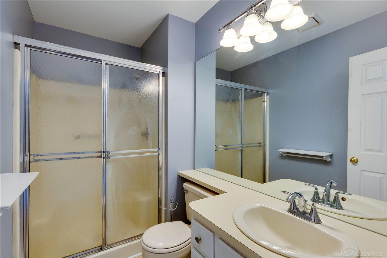 532 Bolinger Street Rochester Hills, MI 48307 - Photo 13 of 21