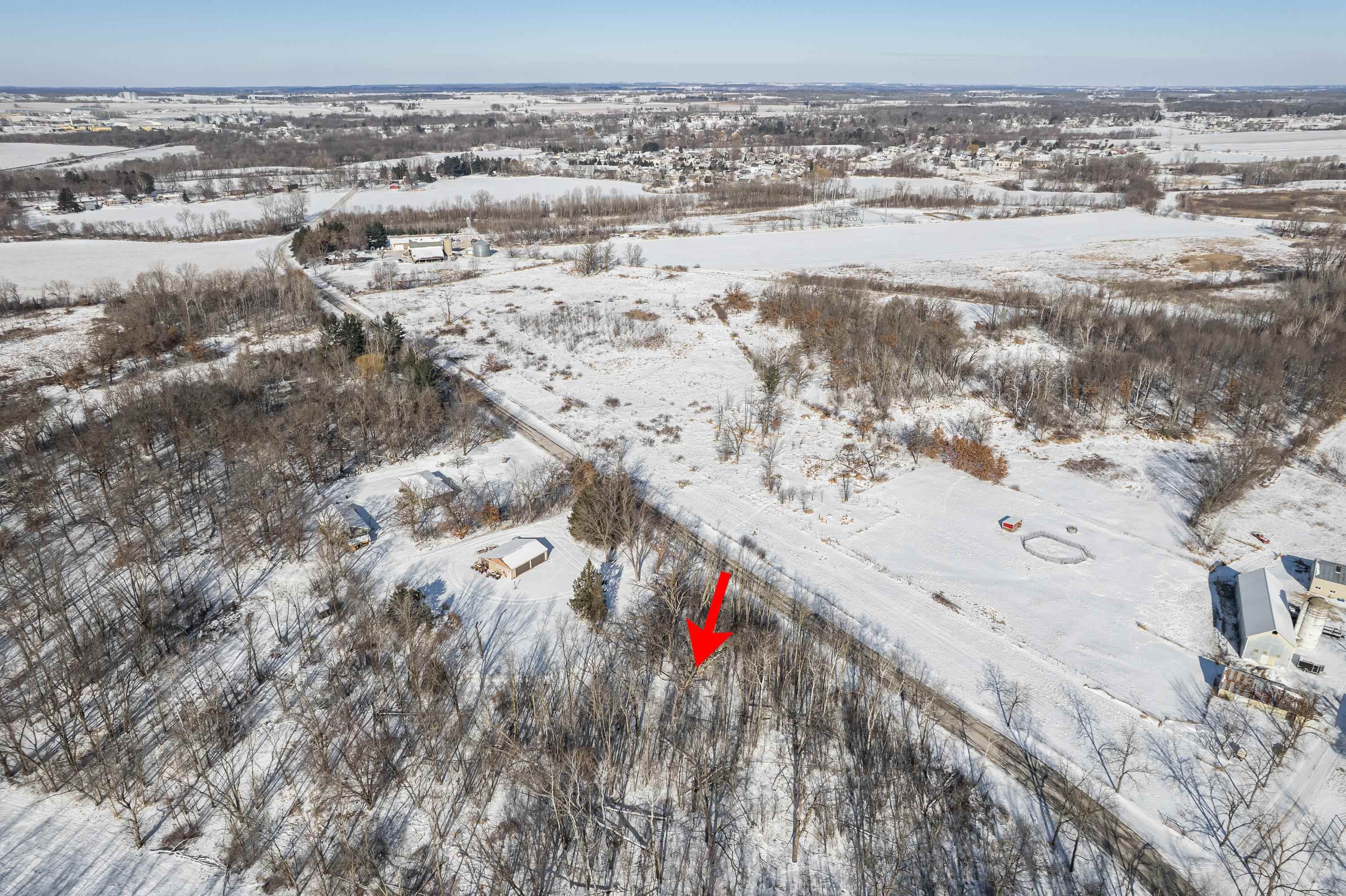 704 D Fall River-Columbus Road Columbus, WI 53925 - Photo 4 of 12