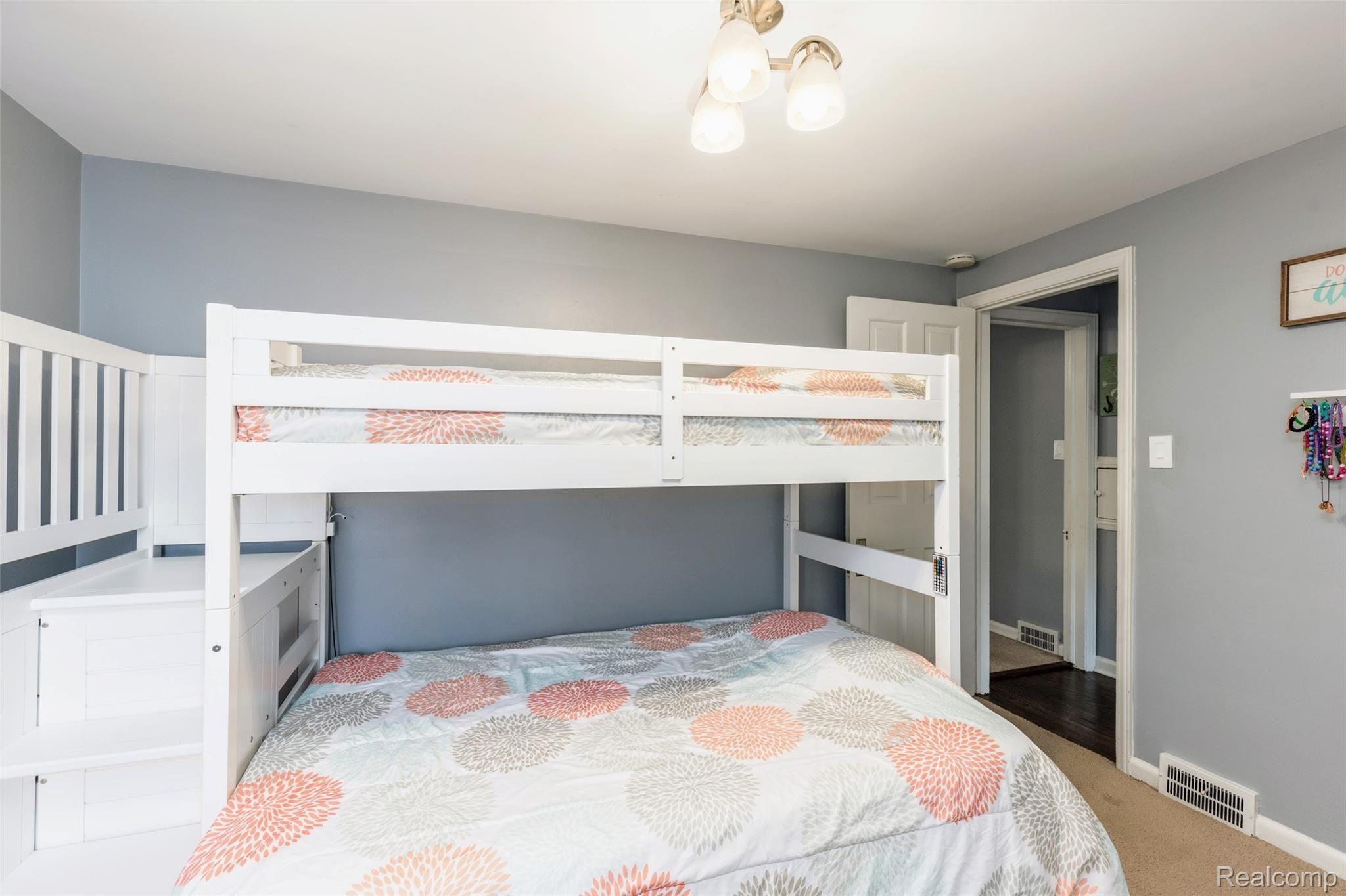 1315 Hampton Road Grosse Pointe, MI 48236 - Photo 20 of 60 1315 Hampton Rd-26.jpg