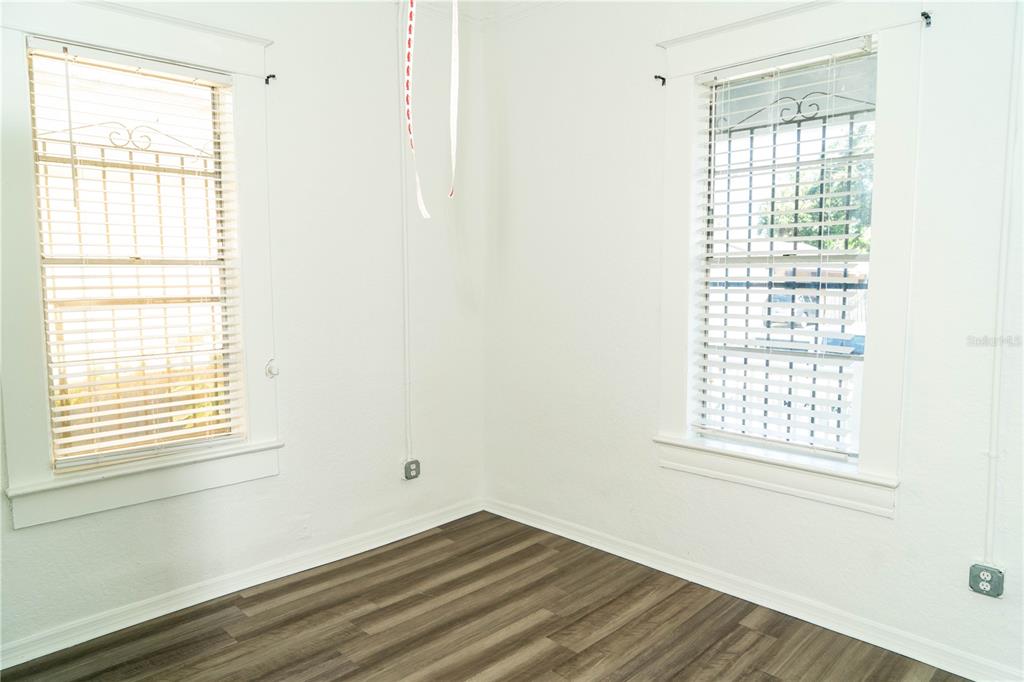 2906 West Chestnut Street, Unit 2 Tampa, FL 33607 - Photo 18 of 28 a view of a window in a room