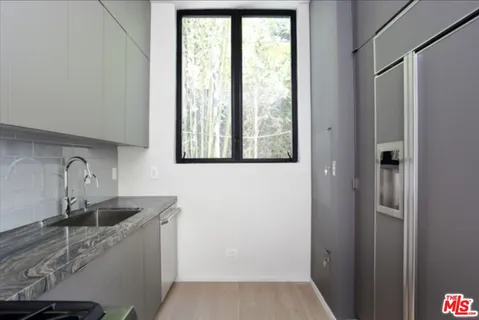 $12,000 | 1033 1/2 Grant Street, Santa Monica, CA 90405