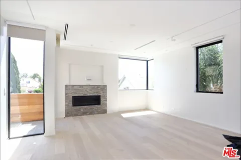 $12,000 | 1033 1/2 Grant Street, Santa Monica, CA 90405