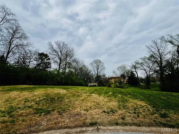 $375,000 | 7 A Melshire Court, St. Louis, MO 63122