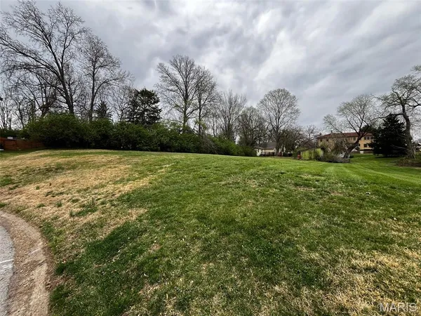 $375,000 | 7 A Melshire Court, St. Louis, MO 63122