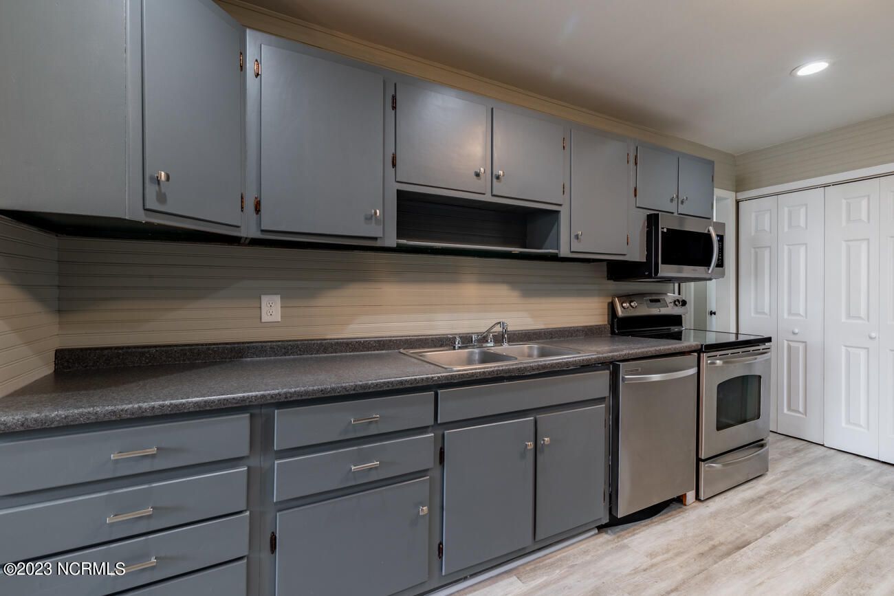 405 Utica Road Jacksonville, NC 28540 - Photo 13 of 33 utica-17