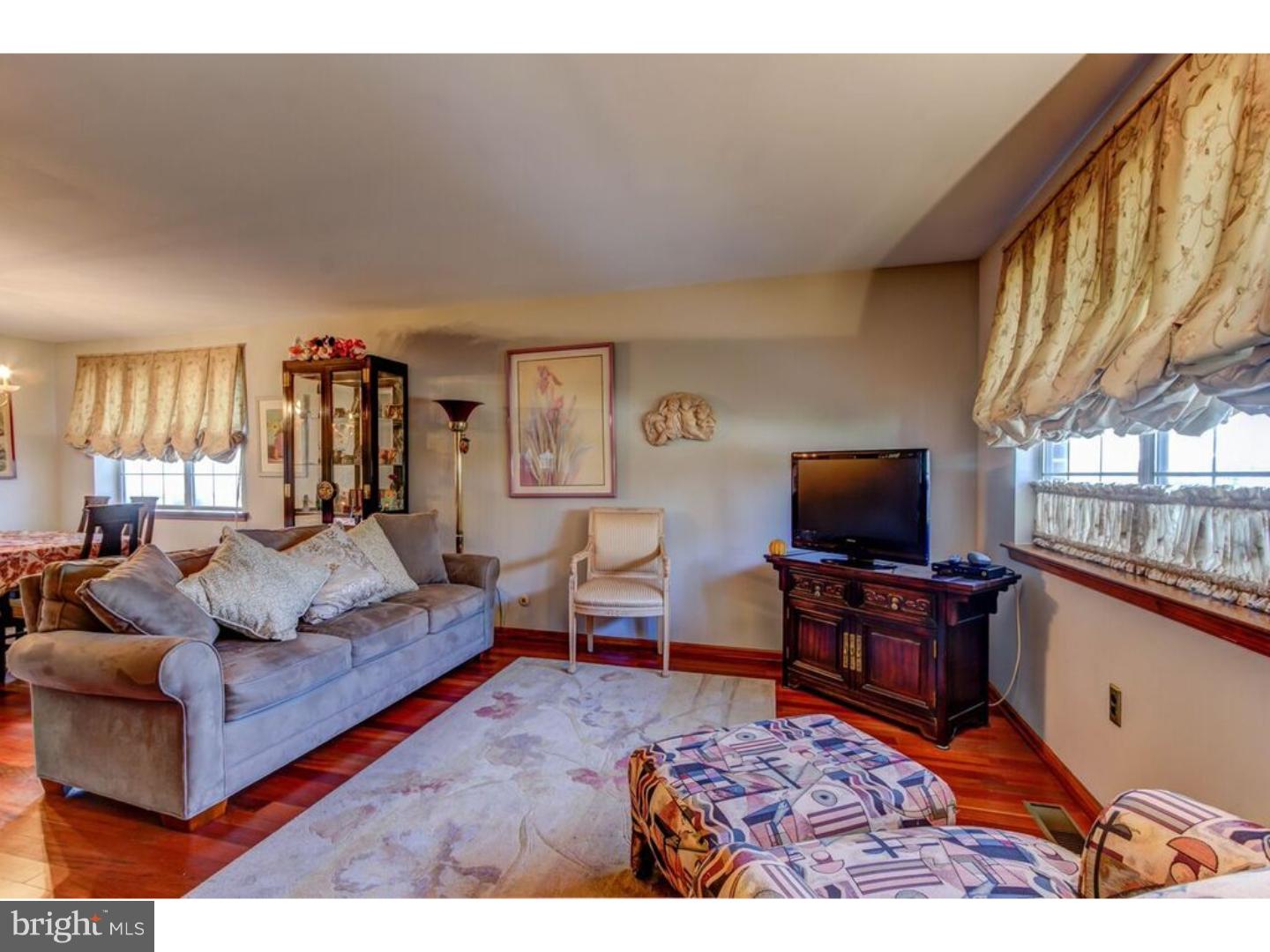 628 Rively Avenue Collingdale, PA 19023 - Photo 3 of 20 Gallery Image 3