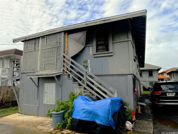 $3,800,000 | 946 Winant Street, Honolulu, HI 96817