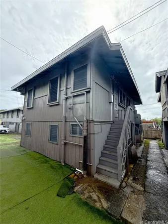 $3,800,000 | 946 Winant Street, Honolulu, HI 96817