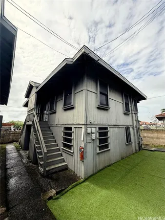 $3,800,000 | 946 Winant Street, Honolulu, HI 96817