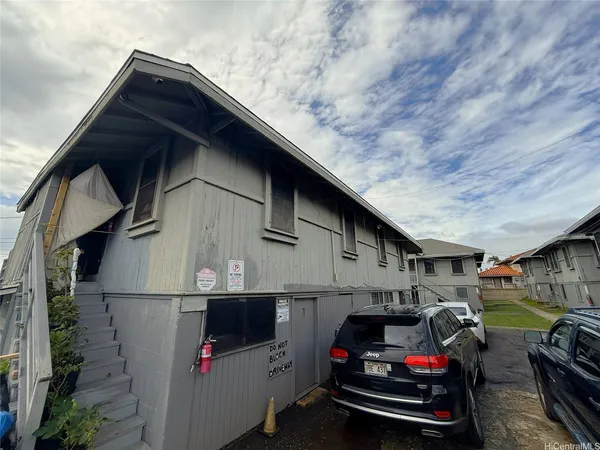 $3,800,000 | 946 Winant Street, Honolulu, HI 96817