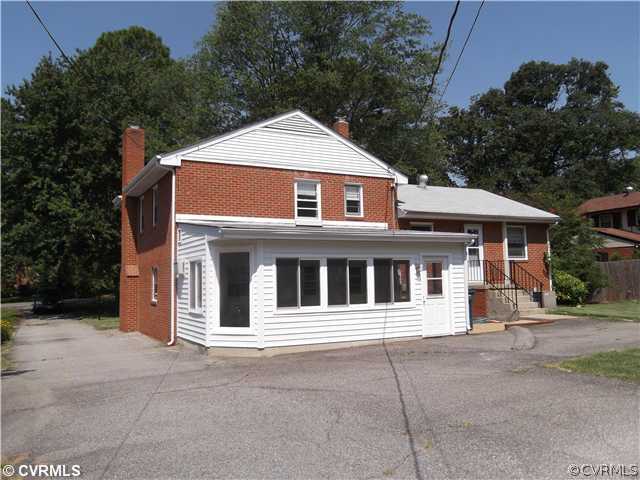 2805 Skipwith Road Henrico, VA 23294 - Photo 3 of 12 Exterior Back - Shows spacious sunroom!