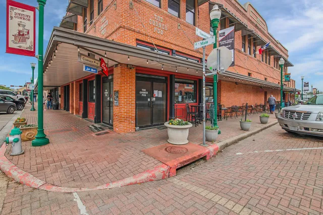 $299,490 | 570 Belle Spgs Lane, Conroe, TX 77301