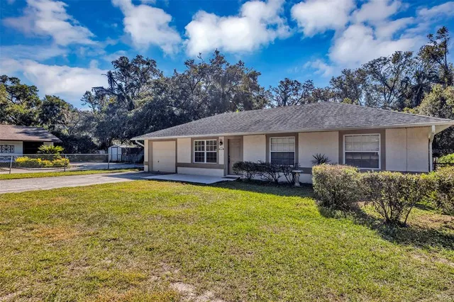 $284,500 | 1134 East 10th Avenue, Mount Dora, FL 32757