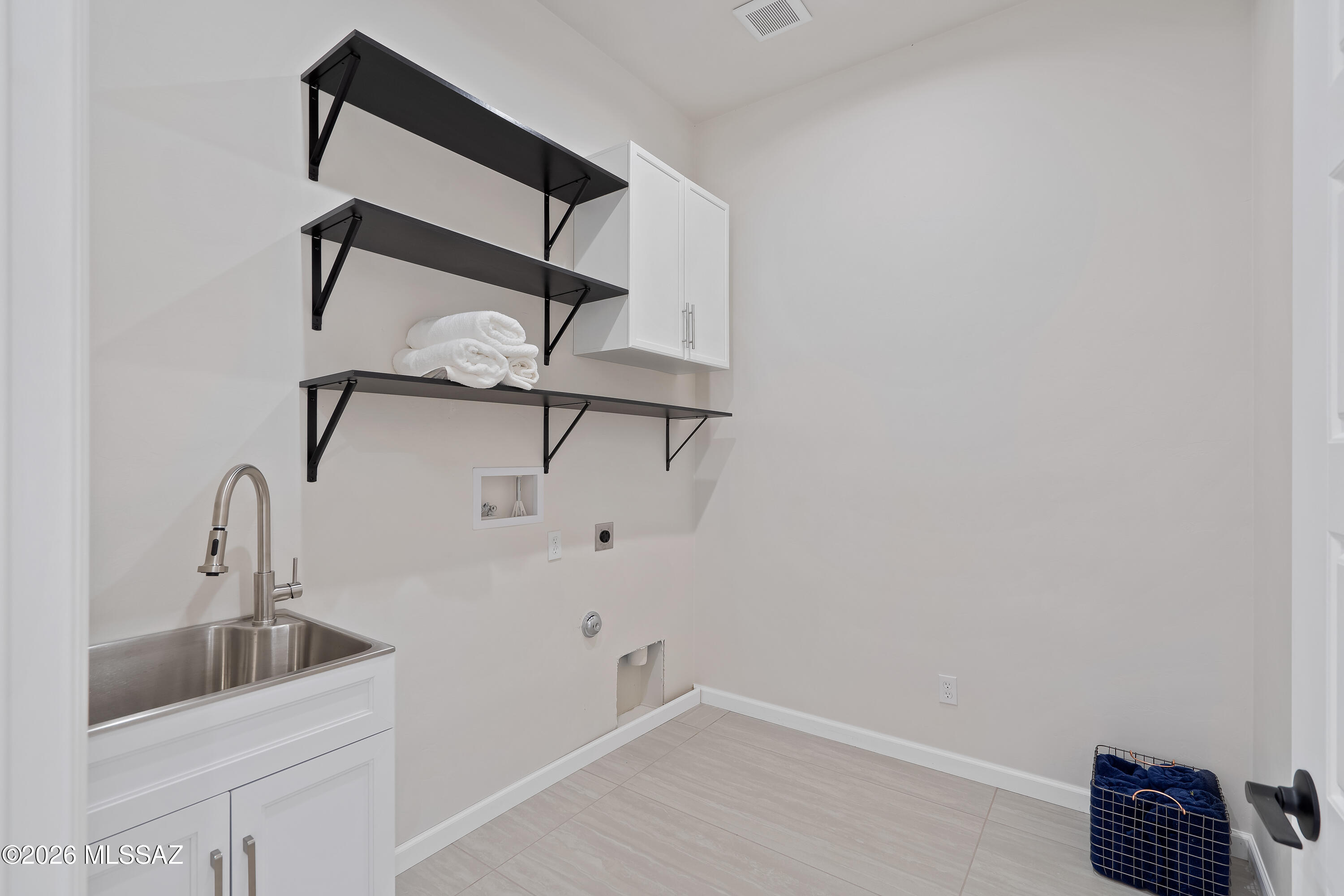 551 Camino Kansas Rio Rico, AZ 85648 - Photo 30 of 50 2 Interiors-25