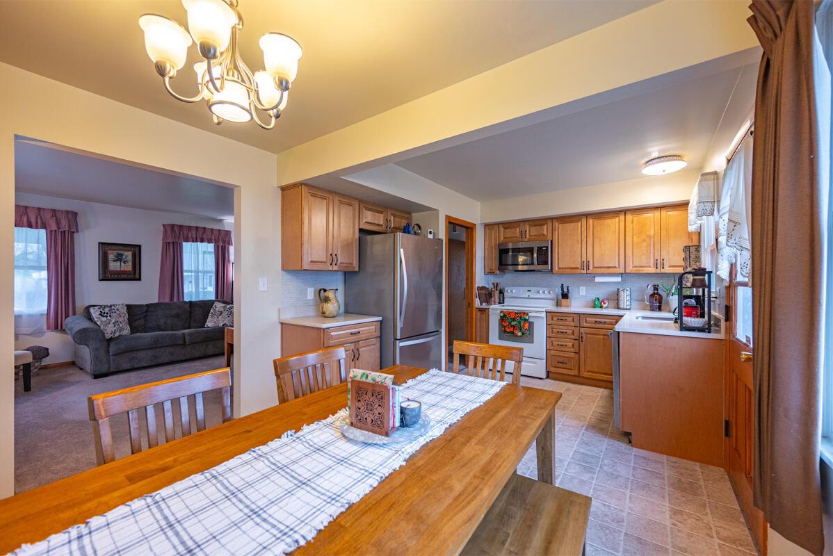204 Deerfield Road Columbus, OH 43228 - Photo 6 of 24 204 Deerfield Rd - 21